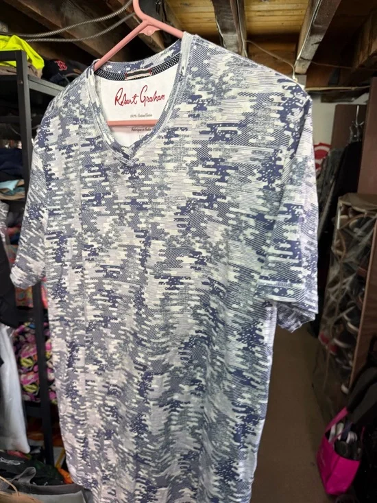 Robert Graham White & Blue V-Neck Short Sleeve Shirt - Picture 1 of 1